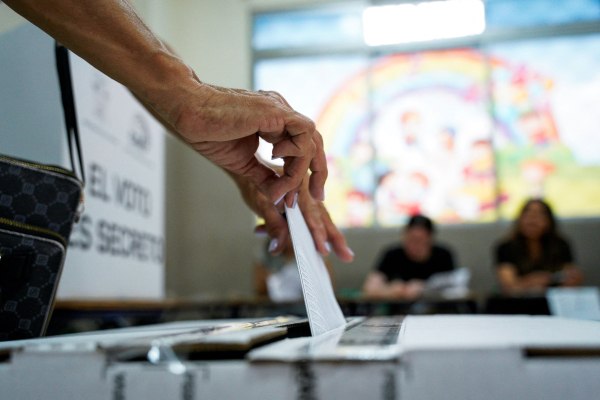 Ανδρουλάκης για Πολυτεχνείο: Απέναντι στον αυταρχισμό και τις ανισότητες στεκόμαστε όρθιοι