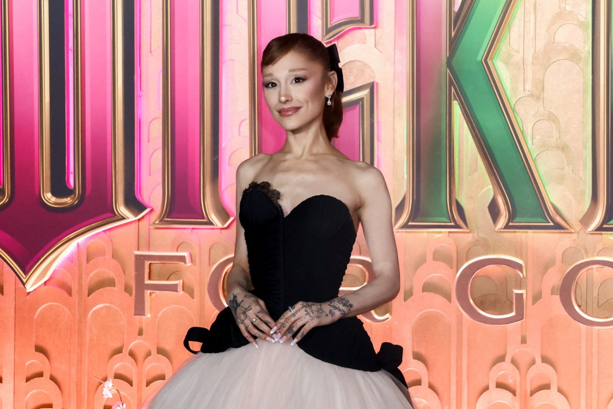 Η Αριάνα Γκράντε ξεκαθαρίζει ξανά: Σταματήστε να σχολιάζετε τα σώματα και τις ζωές των άλλων