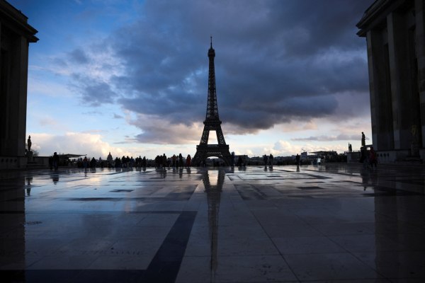 Παρίσι: Η πόλη που αδειάζει