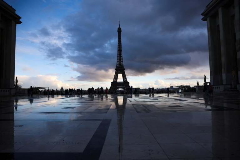 Παρίσι: Η πόλη που αδειάζει