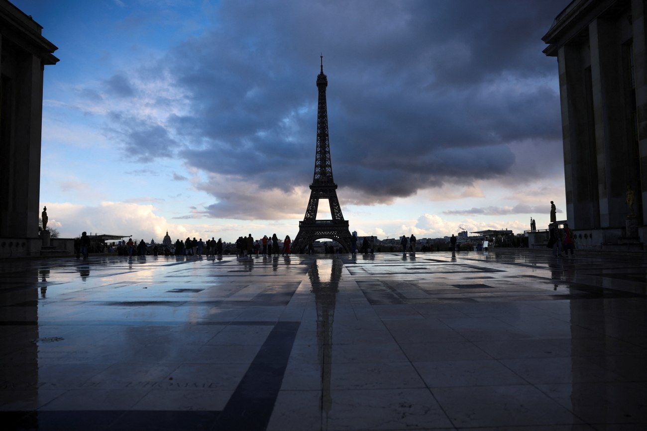 Παρίσι: Η πόλη που αδειάζει