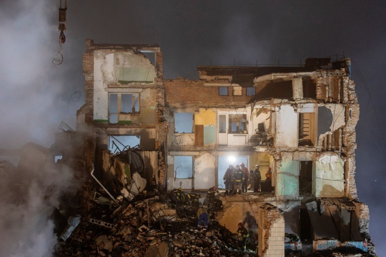 Ουκρανία: Ευρωπαϊκές αντιδράσεις στο σχέδιο Τραμπ-Πούτιν – Διαψεύδει την ύπαρξή του το Κρεμλίνο