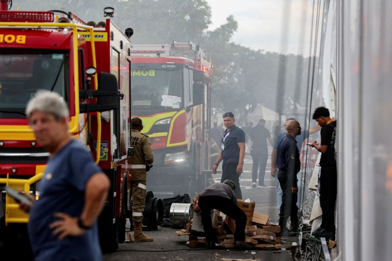 COP30: Πυρκαγιά σε περίπτερο του συνεδριακού κέντρου όπου γίνονται οι συνομιλίες για το κλίμα