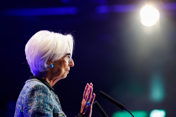 Ο πληθωρισμός της Ευρωζώνης παραμένει κοντά στο 2% – Σταθερά αναμένονται τα επιτόκια