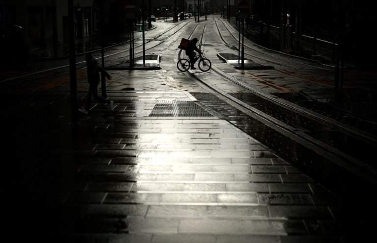 ΕΕ: Ποιες ευρωπαϊκές χώρες αντιμετωπίζουν τον μεγαλύτερο κίνδυνο φτώχειας