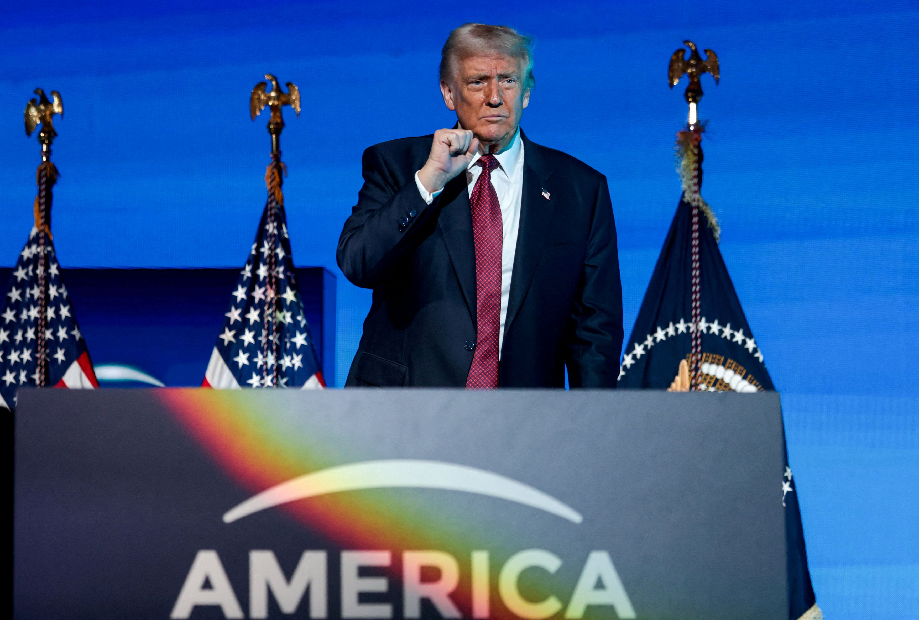 Τραμπ για Ουκρανία: God bless America, κάτι καλό μπορεί να συμβαίνει – Αντιδράσεις Κιέβου και Μόσχας