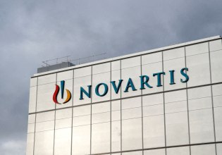 Ραγδαίες εξελίξεις στη δίκη για τη Novartis: Δεσμεύονται τα περιουσιακά στοιχεία των προστατευόμενων μαρτύρων