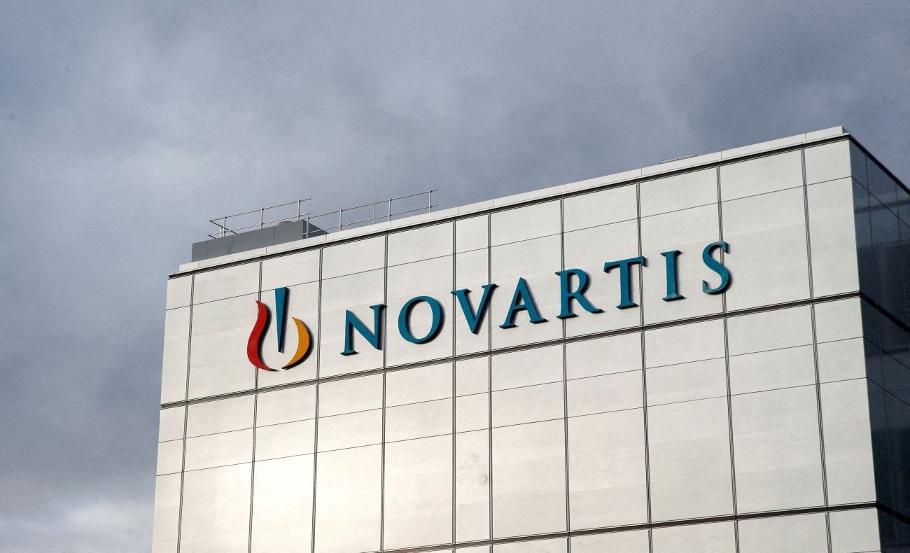 Ραγδαίες εξελίξεις στη δίκη για τη Novartis: Δεσμεύονται τα περιουσιακά στοιχεία των προστατευόμενων μαρτύρων