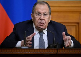 Λαβρόφ: Οποιοδήποτε σχέδιο «θα πρέπει να αντανακλά το πνεύμα και το γράμμα» της συνάντησης στην Αλάσκα