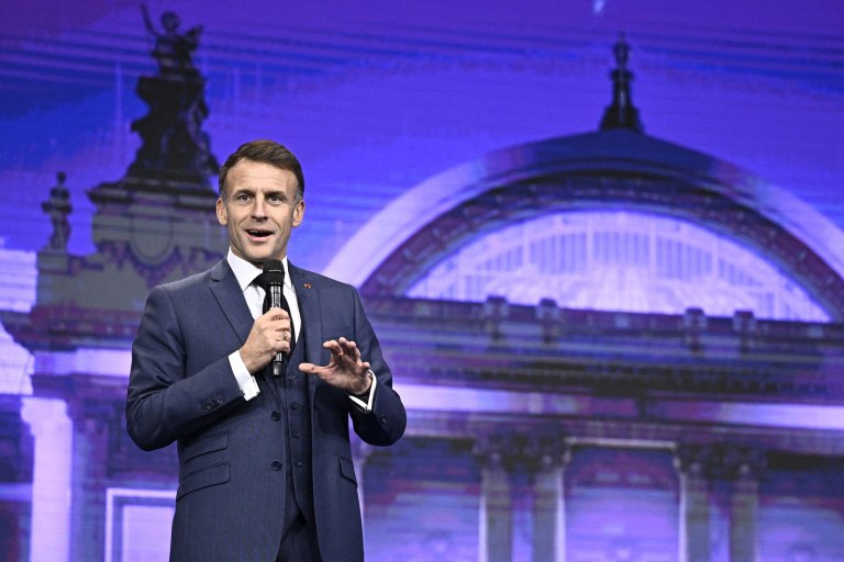 Θέλουμε ειρήνη, αλλά όχι συνθηκολόγηση, λέει για την Ουκρανία ο Εμανουέλ Μακρόν