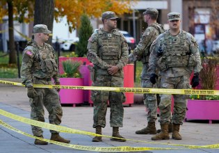 H στιγμή μετά τους πυροβολισμούς κατά της Εθνοφρουράς των ΗΠΑ – Τι έγραψε ο Τραμπ [Βίντεο]