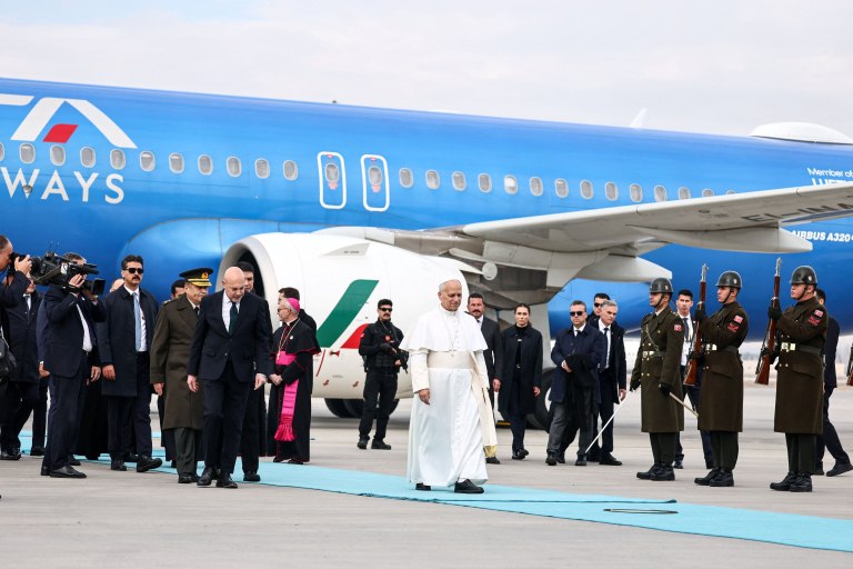 Πάπας Λέων: Έφτασε στην Άγκυρα – Το πρόγραμμα των συναντήσεων