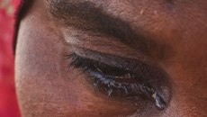 «Μας βίασαν μπροστά σε όλους»: Ο πόλεμος πάνω στα σώματα των κοριτσιών του Σουδάν