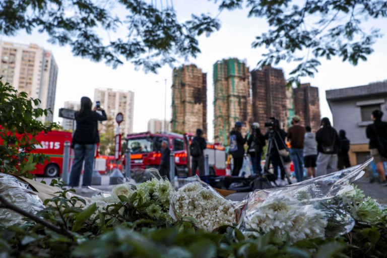 Οι αρχές του Χονγκ Κονγκ γνώριζαν 1 χρόνο για την επικινδυνότητα των κτιρίων – Ο εργολάβος δεν συμμορφώθηκε