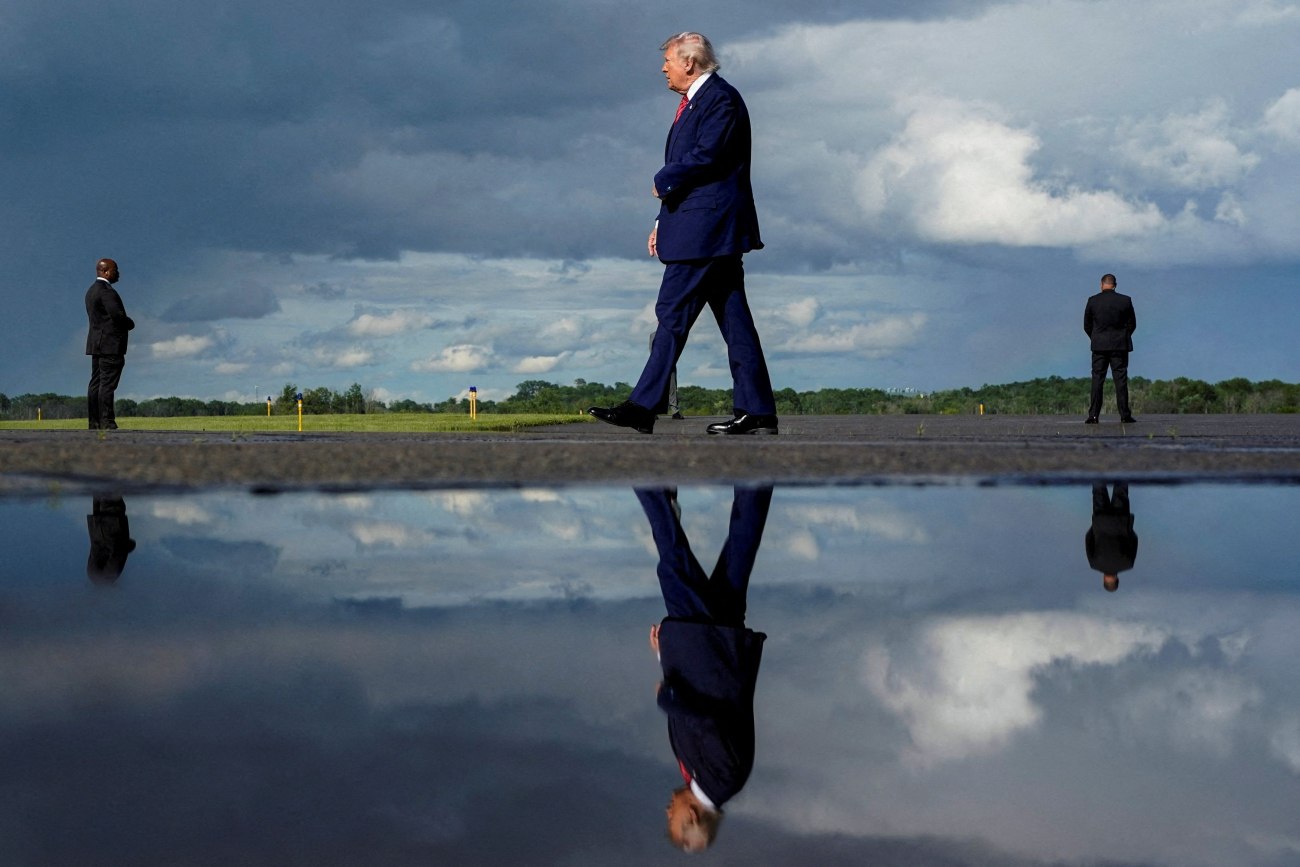 Η δημοτικότητα του Τραμπ πέφτει στο 36%, νέο χαμηλό για τη δεύτερη θητεία