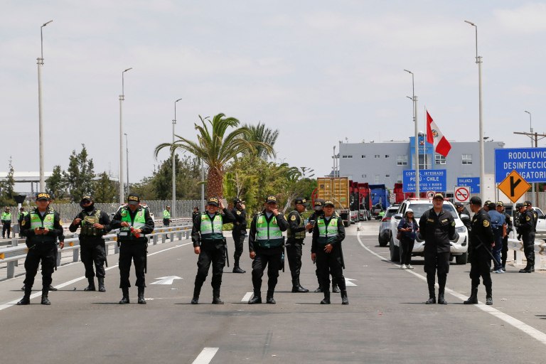 Κατάσταση έκτακτης ανάγκης κήρυξε το Περού στα σύνορα με τη Χιλή