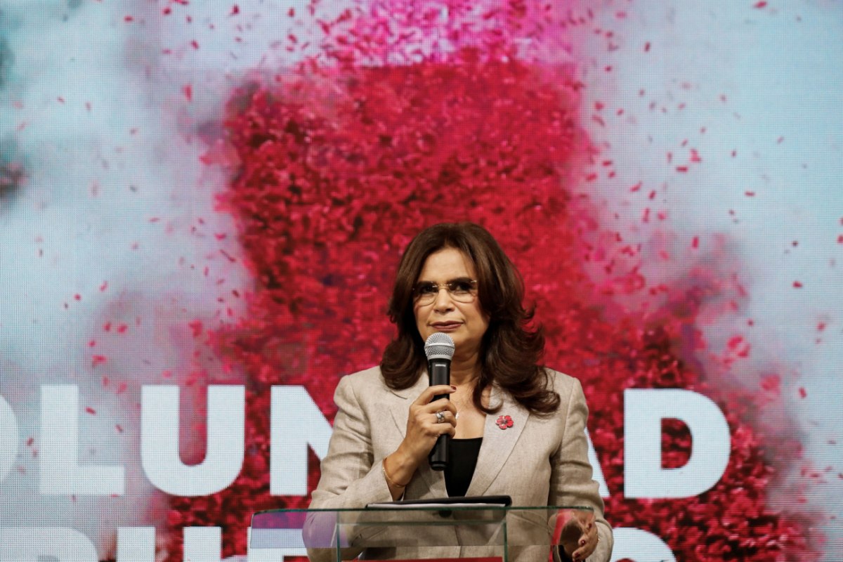 Ονδούρα: Η υποψήφια της αριστεράς Ρίξι Μονκάδα καταδικάζει την «παρέμβαση» του Ντόναλντ Τραμπ