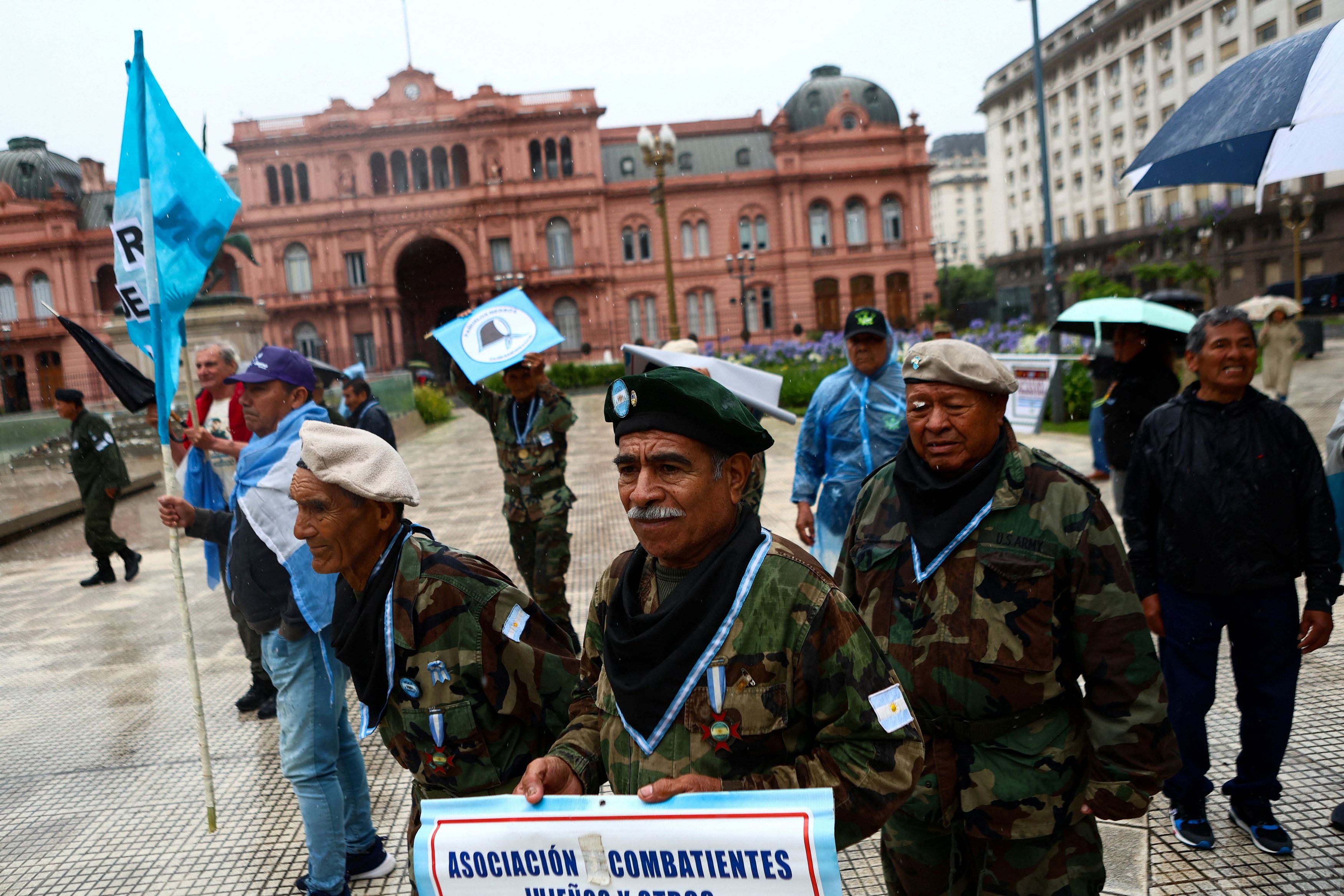 Αργεντινή: Ενθαρρυμένοι από τον Μιλέι, υποστηρικτές της χούντας ζητούν αποκατάσταση κρατούμενων στρατιωτικών