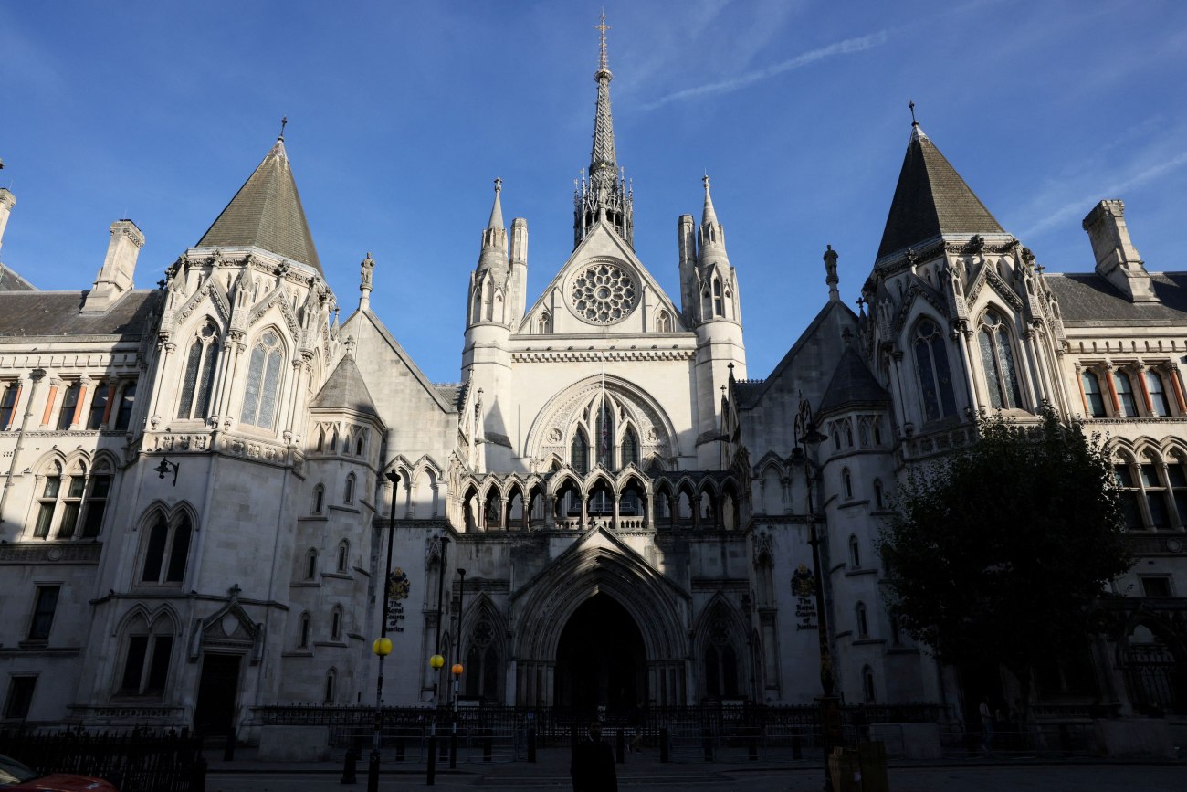 Οδεύει προς δικαστική μεταρρύθμιση η Μεγάλη Βρετανία – Προειδοποιήσεις του Δικηγορικού Συλλόγου