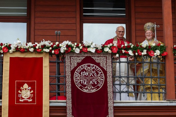 Φανάρι: Μηνύματα ενότητας και ειρήνης από Οικουμενικό Πατριάρχη και Πάπα