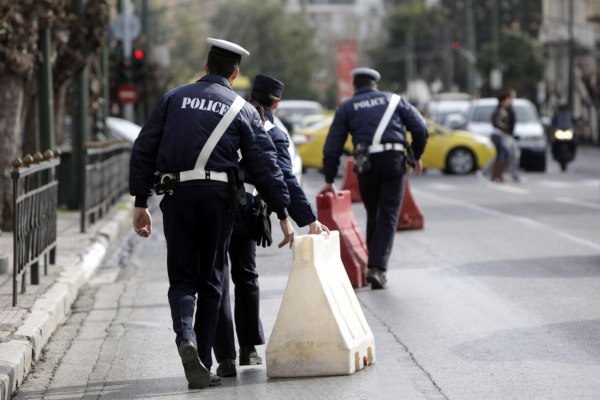Κυκλοφοριακές ρυθμίσεις στο κέντρο της Αθήνας για τον εορτασμό της επετείου της Εθνικής Αντίστασης