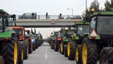 Χριστούγεννα στους δρόμους υπόσχονται οι αγρότες – Αποφασίζουν κλιμάκωση των κινητοποιήσεων