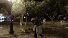 Adel: Σαρώνει την Αττική – Σφοδρή καταιγίδα και χαλάζι