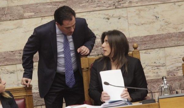 Απασφάλισαν Γεωργιάδης – Κωνσταντοπούλου: «Ζούμε ένα σήριαλ μία Τόλμη και Γοητεία, παντού μιλάει για το μεγαλείο Καραναστάση» – «Συκοφάντες και ψεύτες»