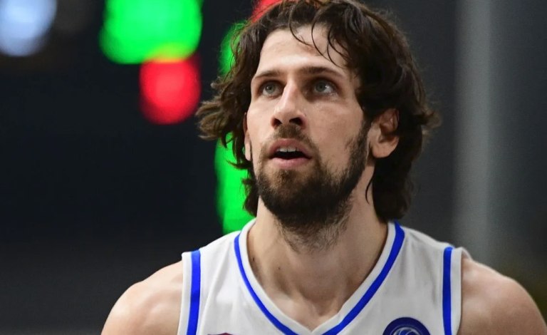 Σοκ στον Πανιώνιο: Ρήξη χιαστού ο Λούντζης, θα χειρουργηθεί άμεσα