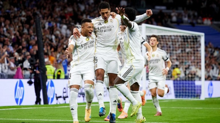 Ρεάλ Μαδρίτης – Βαλένθια 4-0: Σκορπάει… τρόμο ο Εμπαπέ και «πετάει» η Βασίλισσα