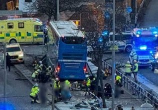 Σουηδία: Λεωφορείο έπεσε σε στάση στη Στοκχόλμη – Αναφορές για αρκετά θύματα