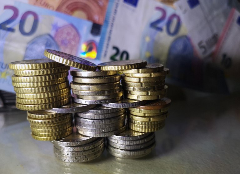 Τα τρία εμπόδια της ελληνικής οικονομίας και το παράδοξο της εργασίας