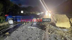 Πρέβεζα: Κατολίσθηση βράχων προκάλεσε διπλή σύγκρουση οχημάτων