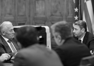 Ανδρουλάκης στην ΚΕΔΕ: Δεν θέλουμε Αυτοδιοίκηση «μακρύ χέρι» του Μαξίμου, αλλά να έχει τους πόρους για υπηρεσίες στον πολίτη