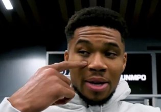 Ο Αντετοκούνμπο εμφανίστηκε με μαυρισμένο μάτι και αποκάλυψε ότι σταμάτησε έναν κλέφτη! (vid)