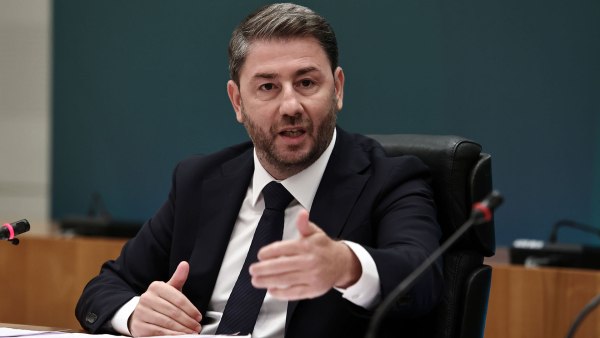 Ο Νίκος Ανδρουλάκης δέχεται απειλή και γνωστοί διαμορφωτές κοινής γνώμης συμπεριφέρονται ως… τρολ του διαδικτύου