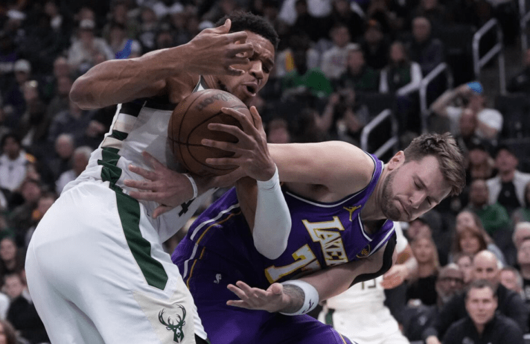 Μπακς – Λέικερς 95-119: Εύκολη νίκη των «Λιμνάνθρωπων» με 40άρη Ντόντσιτς