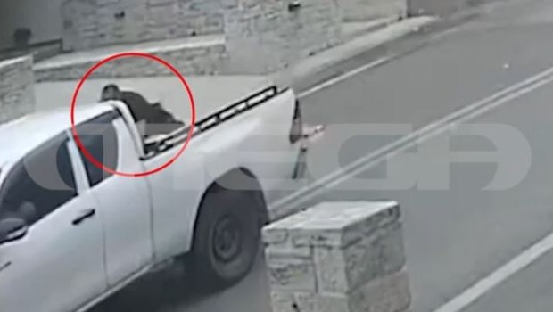 Βορίζια: Δύο κάμερες κατέγραψαν τον 23χρονο ανιψιό του Καργάκη έξω από το σπίτι που μπήκε η βόμβα