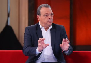 Φάμελλος: Φυγάς ο Μητσοτάκης, το έσκασε από την πίσω πόρτα στην Αλεξανδρούπολη για να αποφύγει τους αγρότες