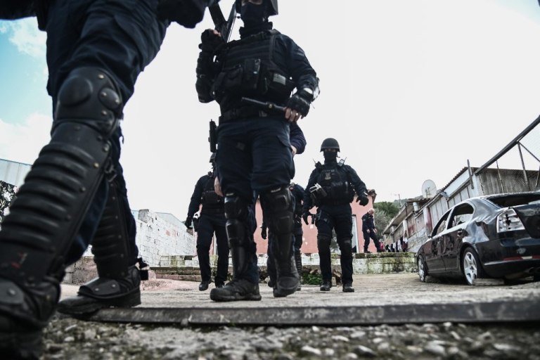 Ξεκινά από αύριο το σχέδιο αστυνόμευσης σε οικισμούς Ρομά σε όλη τη χώρα - Δείτε σε ποιες περιοχές