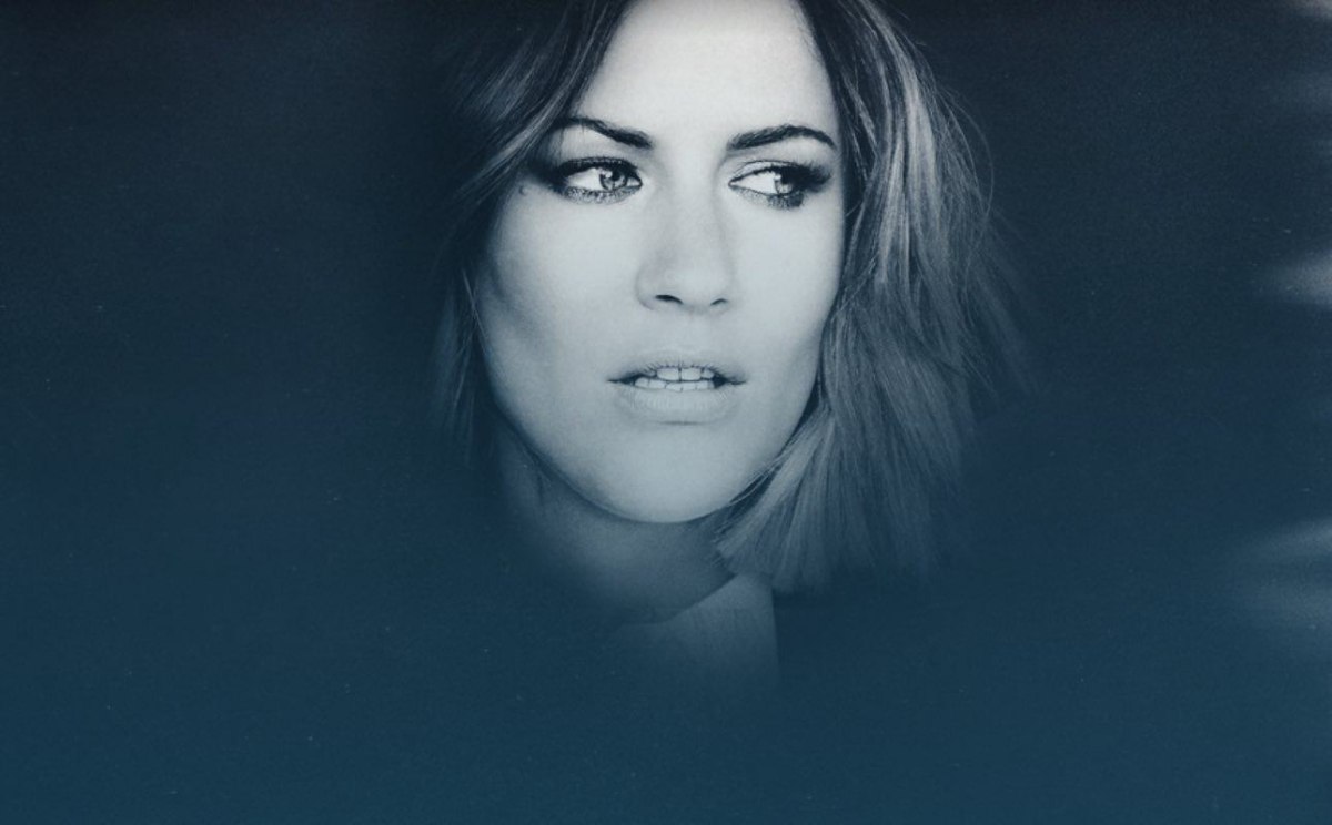 Τηλεοπτική σταρ, κορίτσι του Χάρι, αντιμέτωπη με δαίμονες: Ψάχνοντας την αλήθεια πίσω από την αυτοκτονία της Καρολίν Φλακ