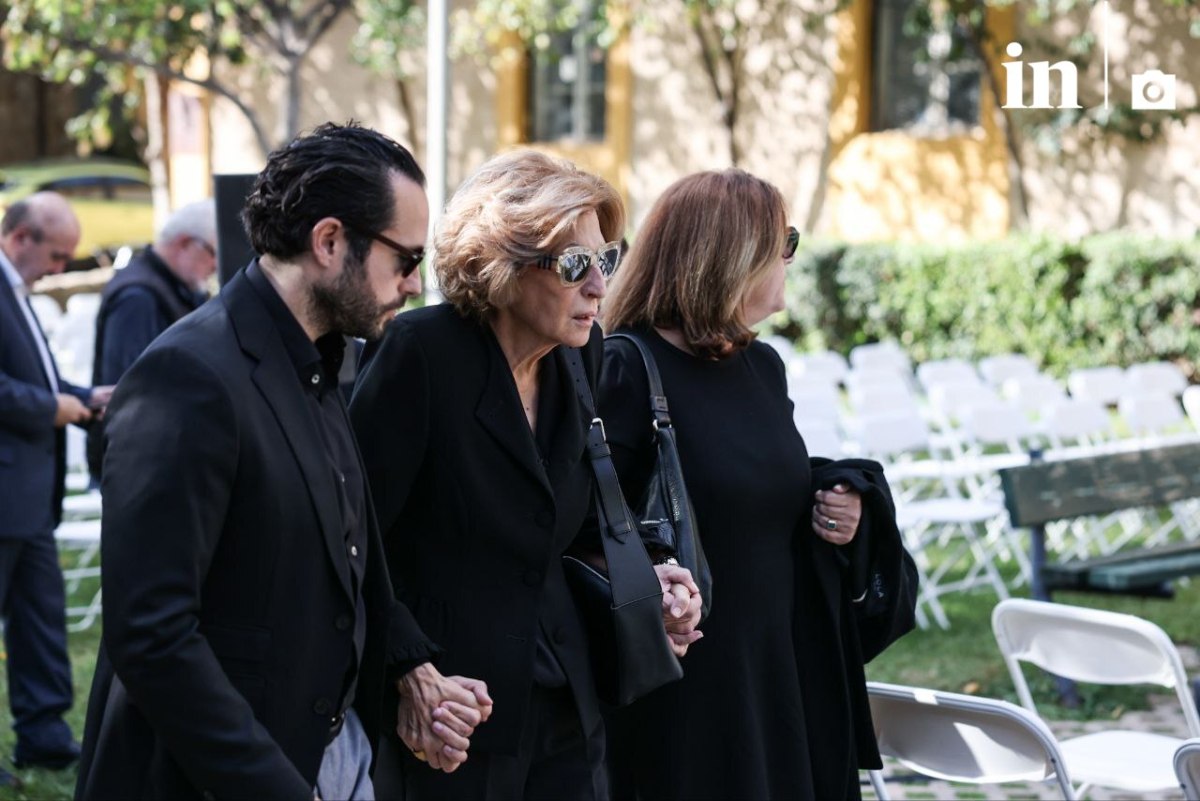 Κηδεία Φλαμπουράρη: Το συγκινητικό μήνυμα της συζύγου του