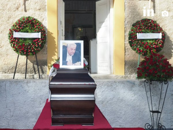 Αλέκος Φλαμπουράρης: «Για περισσότερα από 60 χρόνια παρών στους αγώνες της Αριστεράς» – Το τελευταίο αντίο