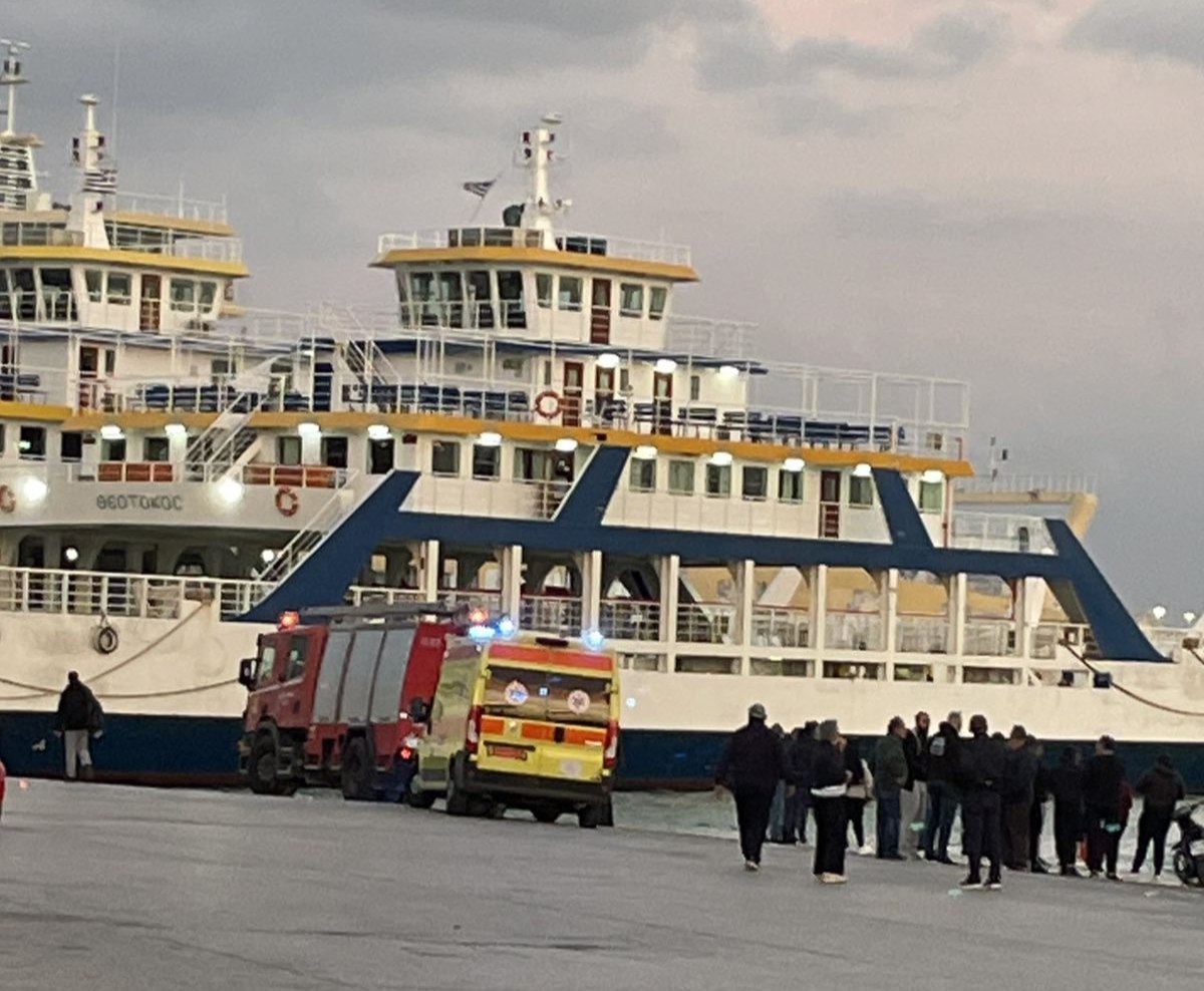 Τραγωδία στη Σαλαμίνα: Νεκρός οδηγός αυτοκίνητου που έπεσε στο λιμάνι