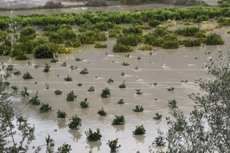 Κακοκαιρία: Γιατί χτύπησε επίμονα μόνο τη Βορειοδυτική Ελλάδα – Το φαινόμενο Οrographic lifting