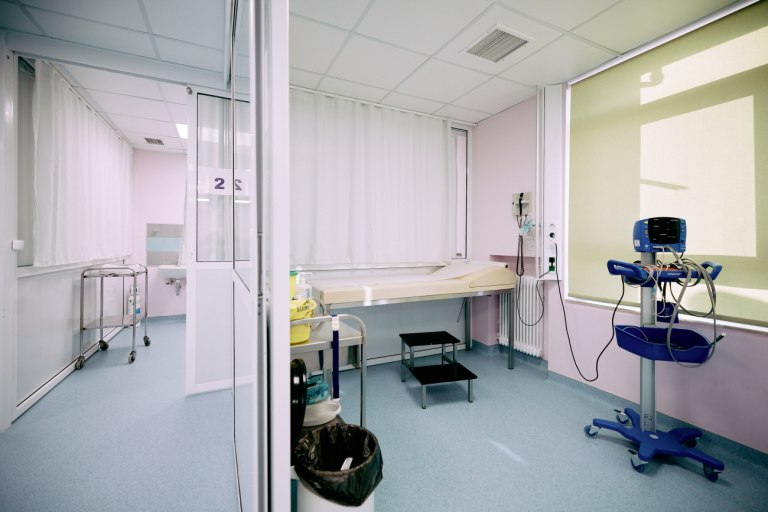 Ανατροπή στην υπόθεση της 14χρονης στο Μενίδι – Τι λέει ο ιατροδικαστής για τον ξυλοδαρμό