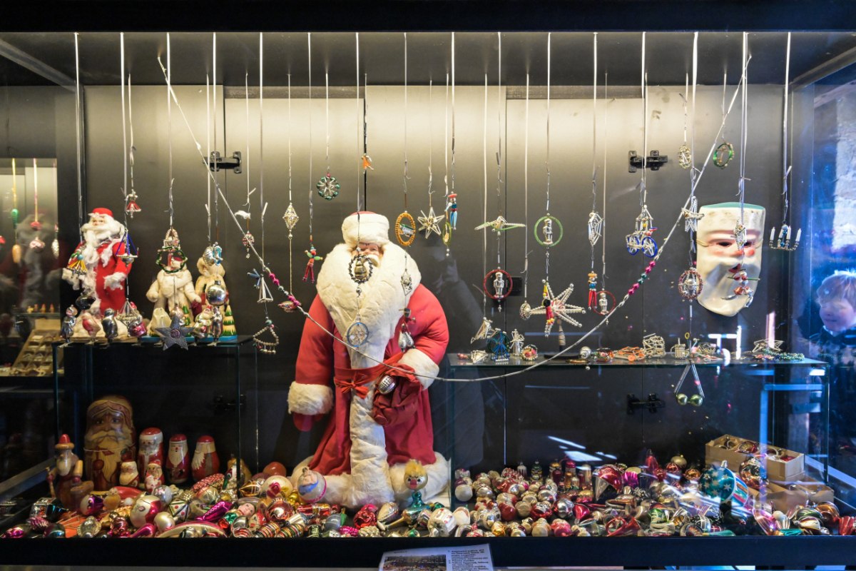 Η φρενίτιδα των… πρόωρων Χριστουγέννων