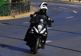 Πειραιάς: Επιτέθηκε σε οδηγό ταξί και του έκλεψε χρήματα επειδή αρνήθηκε να τον μεταφέρει