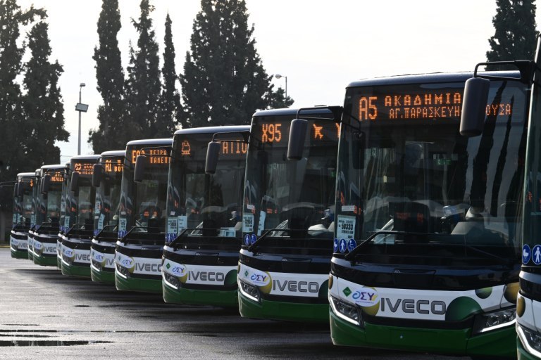 Πόσο χρόνο χάνουμε στις στάσεις περιμένοντας για το λεωφορείο