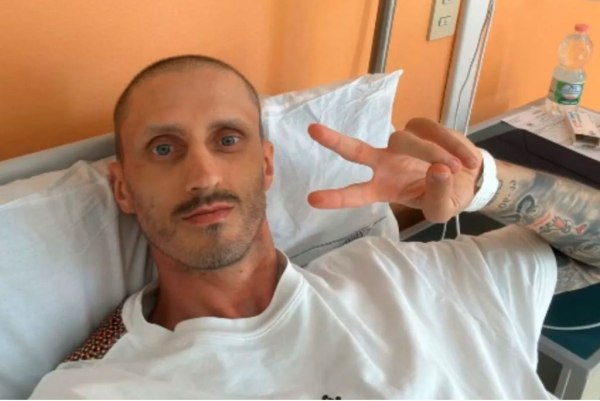 Ο Ακίλε Πολονάρα είναι μαχητής της ζωής: Ξύπνησε από κώμα – Η συγκινητική φωτογραφία (pic)